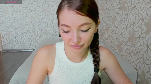 Lissa Cristal online show from July 19, 2026, 7:34 am