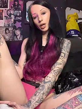 MissMidnightUK online show from March 19, 2026, 11:53 pm