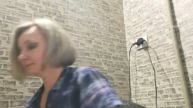 EdithManning online show from January 21, 2025, 1:54 pm