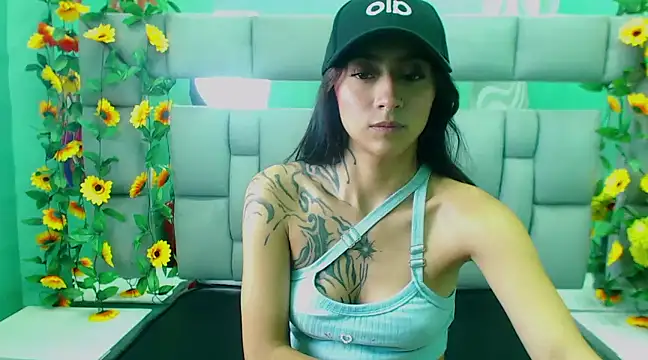 Snapshot of Miaa_Thopmson chatting on March 11, 2025, 7:25 pm Miaa Thopmson online show from March 11, 2025, 7:25 pm
