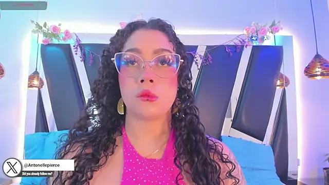 Snapshot of antonelllepiercee chatting on June 26, 2026, 11:25 am antonelllepiercee online show from June 26, 2026, 11:25 am