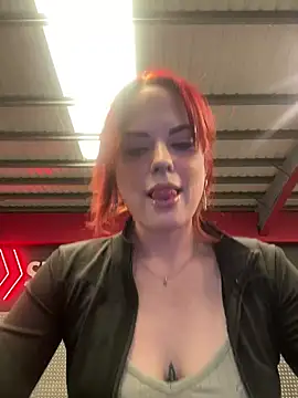 Snapshot of livelovelanaUk chatting on January 9, 2025, 12:52 pm livelovelanaUk online show from January 9, 2025, 12:52 pm