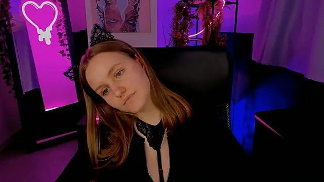 Snapshot of KellyPoter chatting on December 12, 2024, 4:43 pm KellyPoter online show from December 12, 2024, 4:43 pm