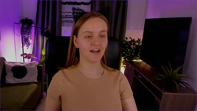 Snapshot of KellyPoter chatting on December 14, 2024, 9:18 am KellyPoter online show from December 14, 2024, 9:18 am