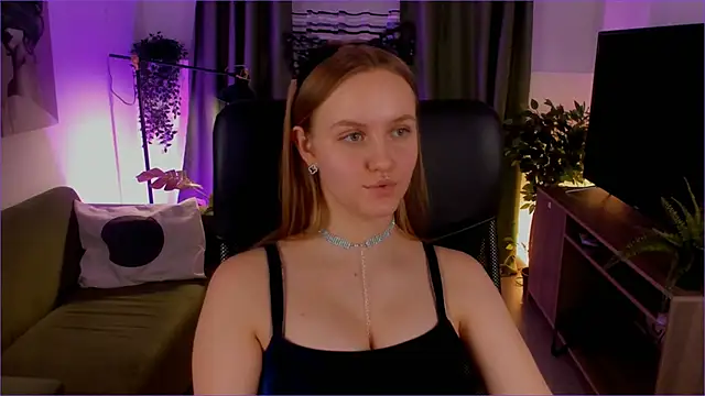 Snapshot of KellyPoter chatting on December 14, 2024, 3:25 pm KellyPoter online show from December 14, 2024, 3:25 pm