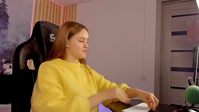 Snapshot of KellyPoter chatting on December 17, 2024, 3:06 pm KellyPoter online show from December 17, 2024, 3:06 pm