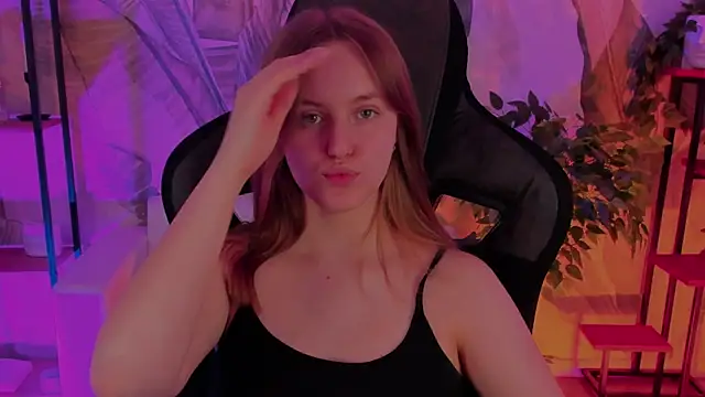 Snapshot of KellyPoter chatting on February 14, 2025, 11:10 am KellyPoter online show from February 14, 2025, 11:10 am