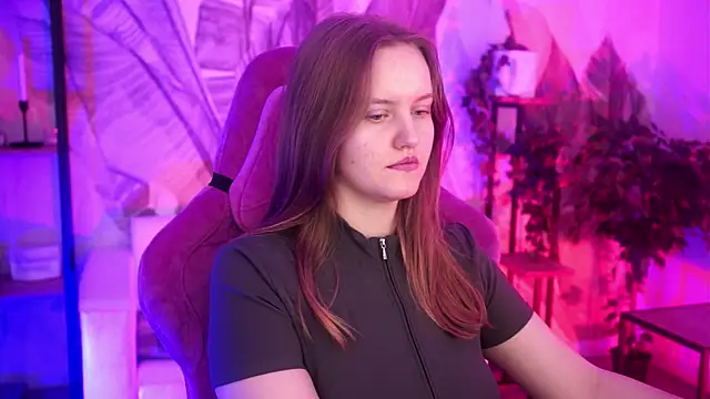 Snapshot of KellyPoter chatting on October 19, 2025, 8:26 am KellyPoter online show from October 19, 2025, 8:26 am