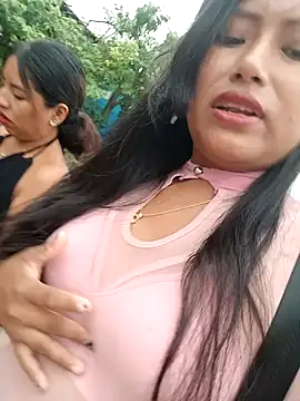 Karol-kamila19 online show from December 2, 2024, 1:02 pm