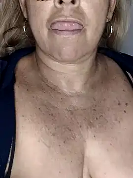 Snapshot of Kasandra_Ho chatting on January 6, 2025, 6:03 am Kasandra Ho online show from January 6, 2025, 6:03 am