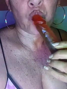 Kasandra Ho online show from February 15, 2026, 6:04 pm