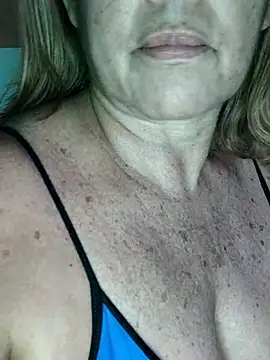 Kasandra Ho online show from April 6, 2026, 8:04 am