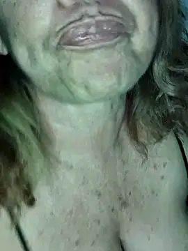 Kasandra Ho online show from April 8, 2026, 1:27 am