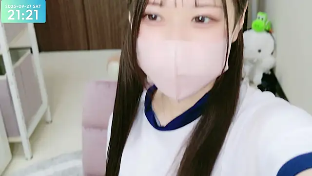 Snapshot of -SHIZUKU- chatting on September 27, 2025, 12:21 pm -SHIZUKU- online show from September 27, 2025, 12:21 pm