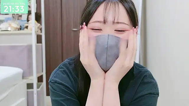 Snapshot of -SHIZUKU- chatting on October 2, 2025, 12:34 pm -SHIZUKU- online show from October 2, 2025, 12:34 pm