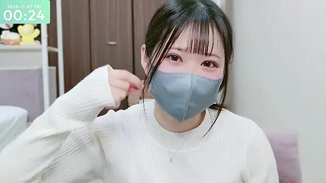 Snapshot of -SHIZUKU- chatting on November 6, 2025, 3:24 pm -SHIZUKU- online show from November 6, 2025, 3:24 pm