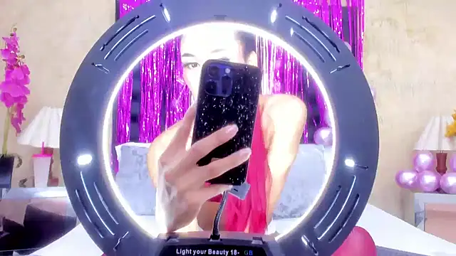 NahomiWhitel online show from January 7, 2026, 6:54 pm