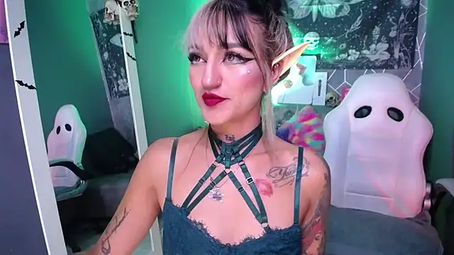 amelierouss online show from March 27, 2026, 3:45 am