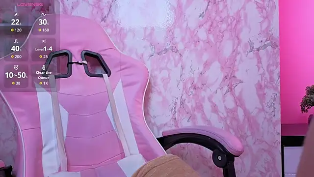 Samantha Collen online show from November 12, 2025, 4:13 am