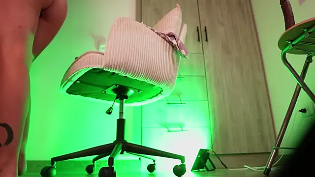 Snapshot of Megga_Bluee chatting on January 11, 2026, 1:21 am Megga Bluee online show from January 11, 2026, 1:21 am