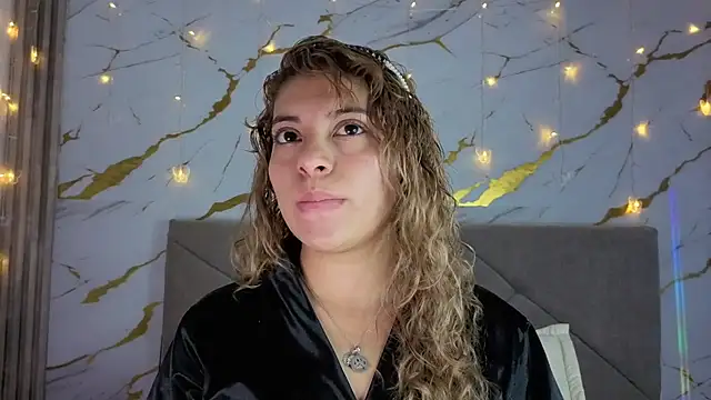 Snapshot of agatha_97_ chatting on September 19, 2025, 3:41 am agatha 97 online show from September 19, 2025, 3:41 am