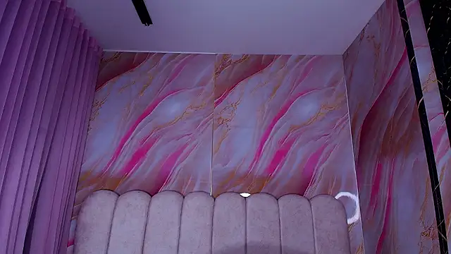 mia stanfort online show from March 22, 2026, 7:17 pm