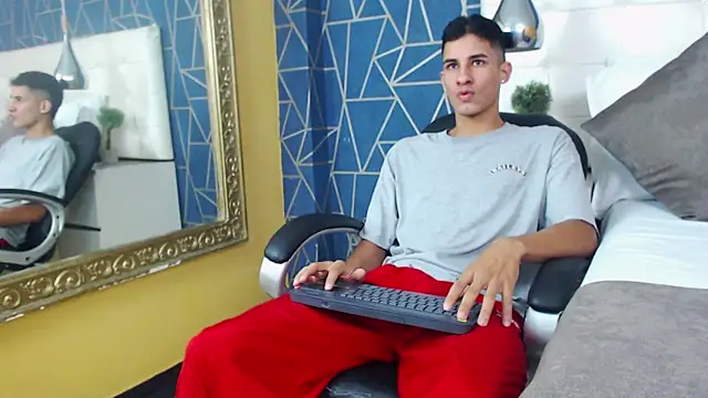 Snapshot of JakeMoxley chatting on January 14, 2025, 12:35 pm JakeMoxley online show from January 14, 2025, 12:35 pm