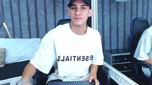 Snapshot of JakeMoxley chatting on January 19, 2025, 12:50 pm JakeMoxley online show from January 19, 2025, 12:50 pm