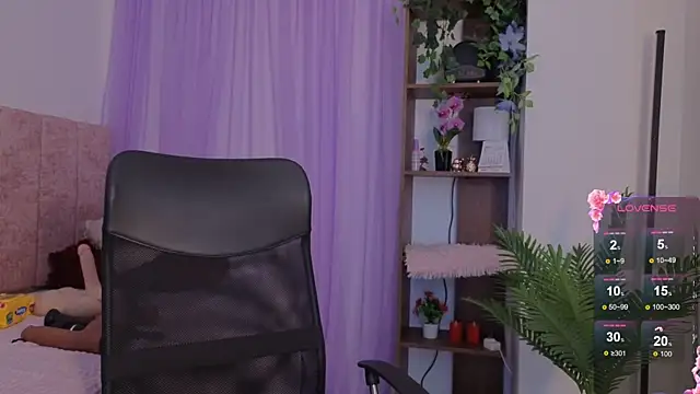 emilyrouxe online show from January 15, 2026, 3:49 pm