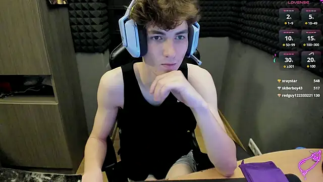 Snapshot of bambelbye chatting on December 1, 2024, 7:58 pm bambelbye online show from December 1, 2024, 7:58 pm