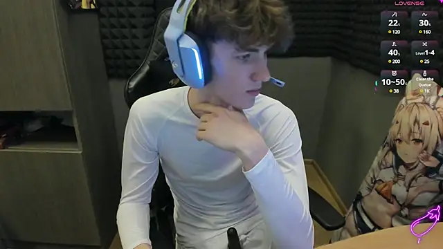 Snapshot of bambelbye chatting on December 3, 2024, 3:22 pm bambelbye online show from December 3, 2024, 3:22 pm