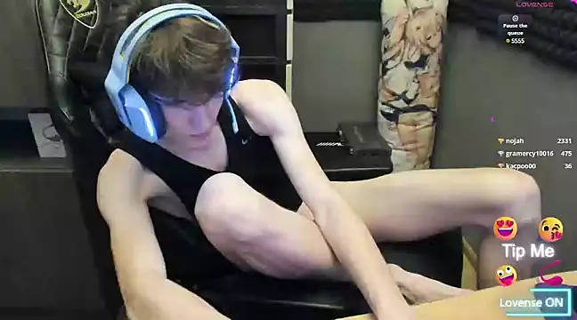 Snapshot of bambelbye chatting on December 20, 2024, 7:17 pm bambelbye online show from December 20, 2024, 7:17 pm