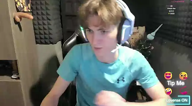 Snapshot of bambelbye chatting on January 19, 2025, 6:10 pm bambelbye online show from January 19, 2025, 6:10 pm