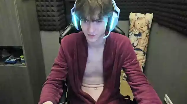 Snapshot of bambelbye chatting on January 21, 2025, 6:23 pm bambelbye online show from January 21, 2025, 6:23 pm