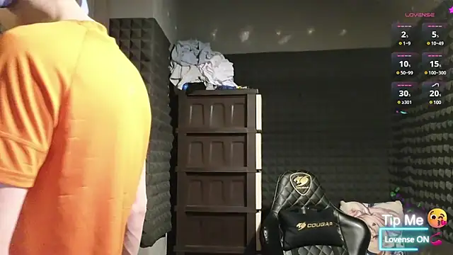 Snapshot of bambelbye chatting on February 9, 2025, 5:33 pm bambelbye online show from February 9, 2025, 5:33 pm