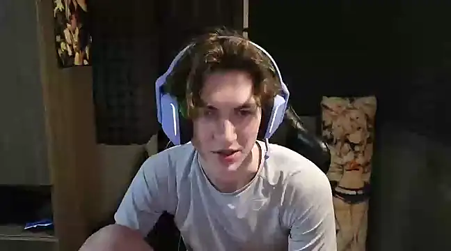 Snapshot of bambelbye chatting on March 16, 2025, 10:09 pm bambelbye online show from March 16, 2025, 10:09 pm