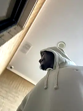 Snapshot of Backshort11 chatting on November 3, 2025, 3:13 pm Backshort11 online show from November 3, 2025, 3:13 pm