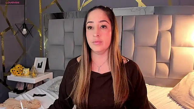 Snapshot of AliceSteel12 chatting on October 14, 2025, 11:27 pm AliceSteel12 online show from October 14, 2025, 11:27 pm