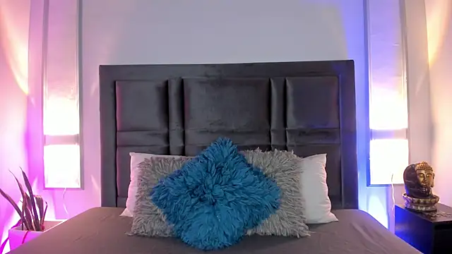 EmmaBecket2 online show from October 2, 2025, 12:34 pm