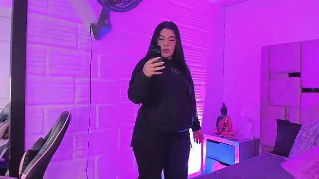 EmmaBecket2 online show from January 9, 2026, 4:37 am