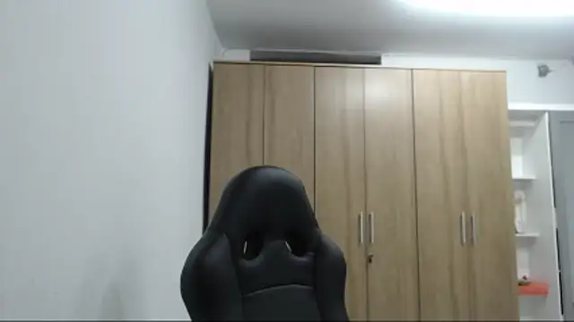 RoxanaLove9 online show from March 21, 2026, 3:00 am