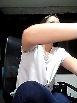 Lucianaferro  online show from September 26, 2025, 6:39 am