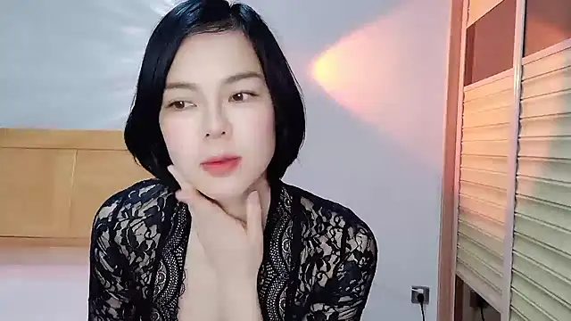 Snapshot of Linda-LL chatting on January 9, 2025, 12:14 am Linda-LL online show from January 9, 2025, 12:14 am