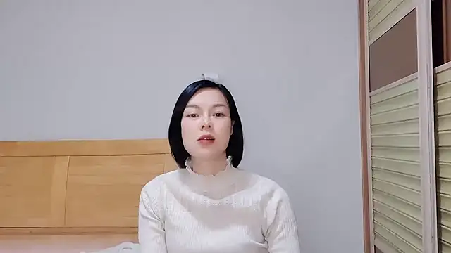 Snapshot of Linda-LL chatting on January 10, 2025, 11:11 am Linda-LL online show from January 10, 2025, 11:11 am
