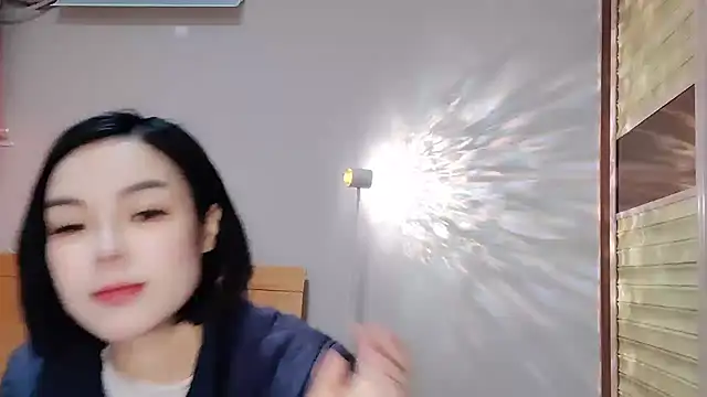 Snapshot of Linda-LL chatting on January 12, 2025, 1:00 am Linda-LL online show from January 12, 2025, 1:00 am