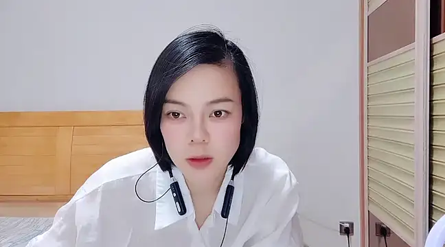 Snapshot of Linda-LL chatting on January 30, 2025, 4:58 am Linda-LL online show from January 30, 2025, 4:58 am