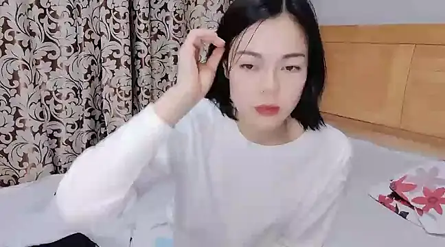 Snapshot of Linda-LL chatting on February 19, 2025, 11:49 am Linda-LL online show from February 19, 2025, 11:49 am