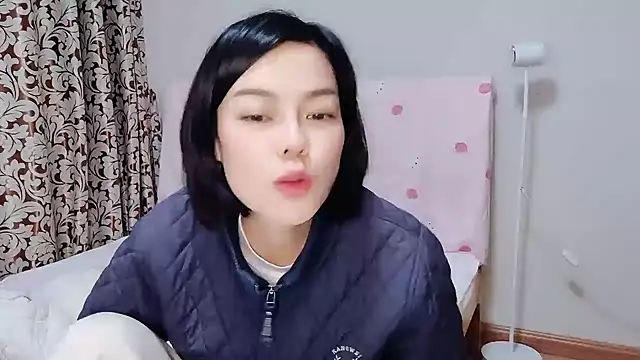 Snapshot of Linda-LL chatting on March 4, 2025, 11:40 am Linda-LL online show from March 4, 2025, 11:40 am
