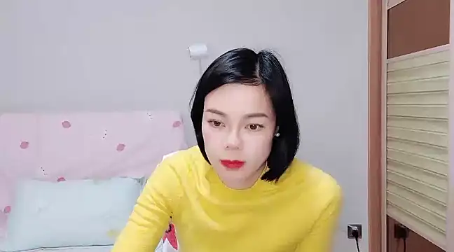 Snapshot of Linda-LL chatting on March 18, 2025, 5:52 am Linda-LL online show from March 18, 2025, 5:52 am