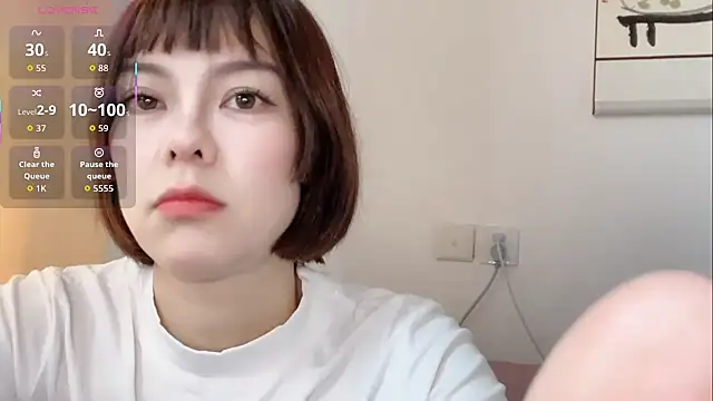 Snapshot of Linda-LL chatting on November 10, 2025, 4:55 am Linda-LL online show from November 10, 2025, 4:55 am